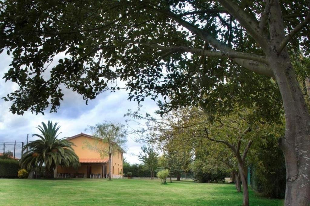 Villa Paula Avilés Екстериор снимка